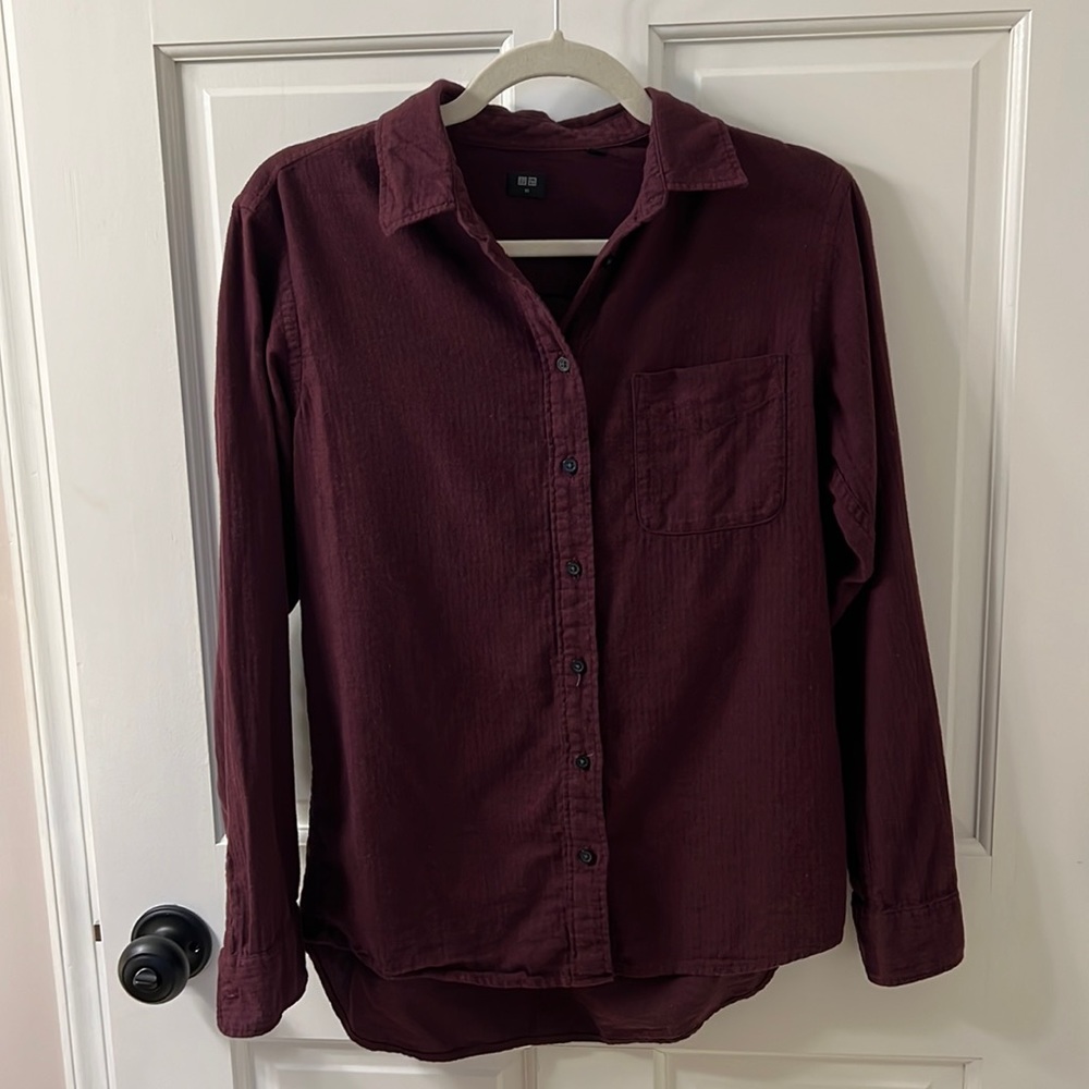 Uniqlo XS maroon button down shirt